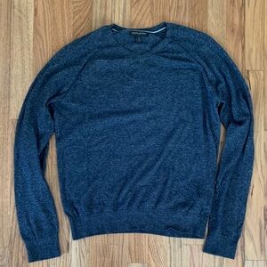 Banana Republic Men's Blue Sweater
